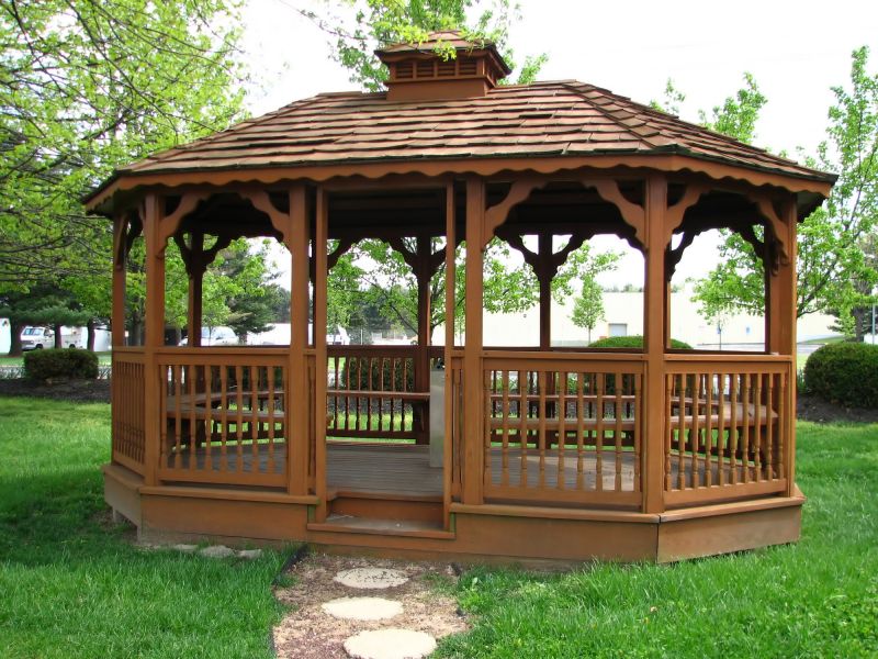 Oval Gazebo Installation